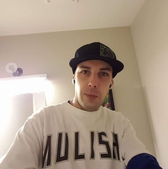 Meet your Posher, Chris - Picture 1 of 1